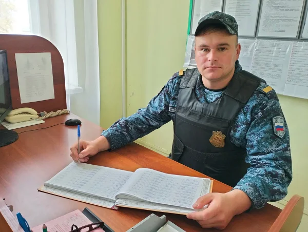 В Чанах судебный пристав оказал помощь женщине с эпилепсией